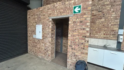 82 Amatole Road, N 4 Gateway Industrial Park Industrial Unit to let in Pretoria 242m² (9).